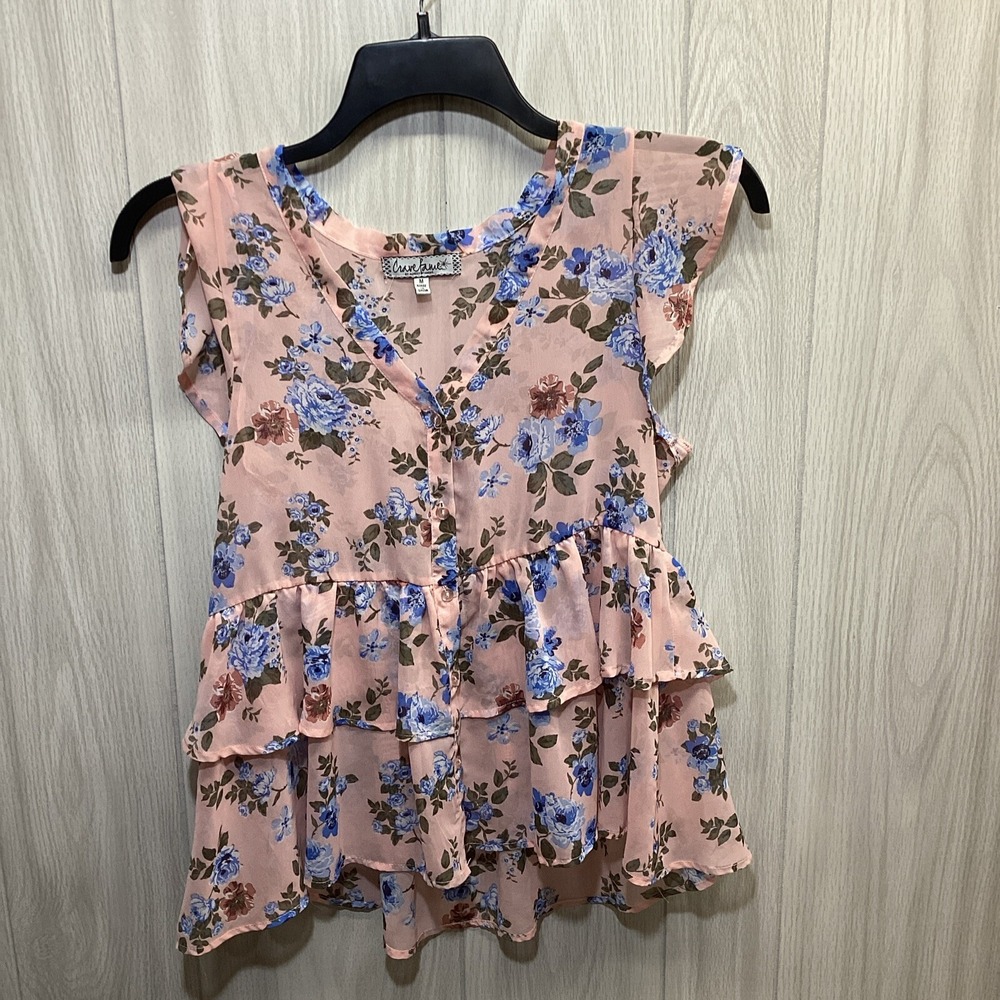 CRAVE FAME Women's (Size M) Short Sleeve V-Neck Button Down Ruffle Accent Shirt